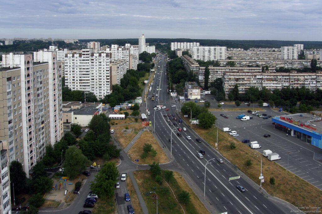 File:Вулиця Полярна на захід.jpg