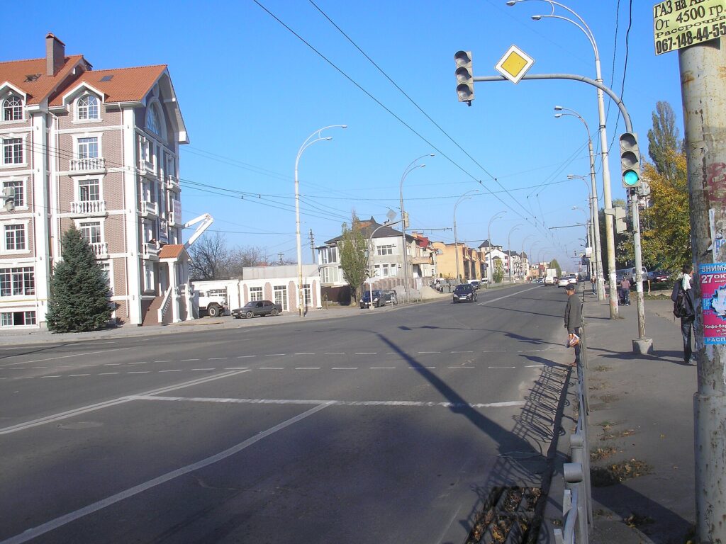File:Akademika Viliamsa Street, Kyiv.jpg
