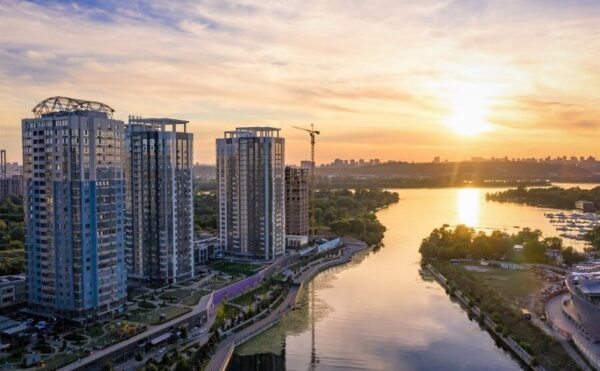 Дарницький